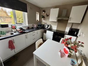 Kitchen- click for photo gallery